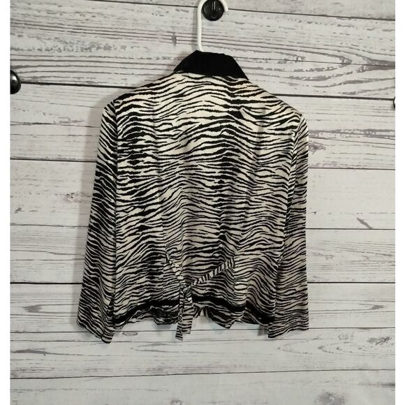 "Positive Attitude" woman's blouse  - Picture 3 of 5